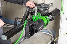 Использование установки с микроударом для сухого алмазного бурения Eibenstock DSE 162